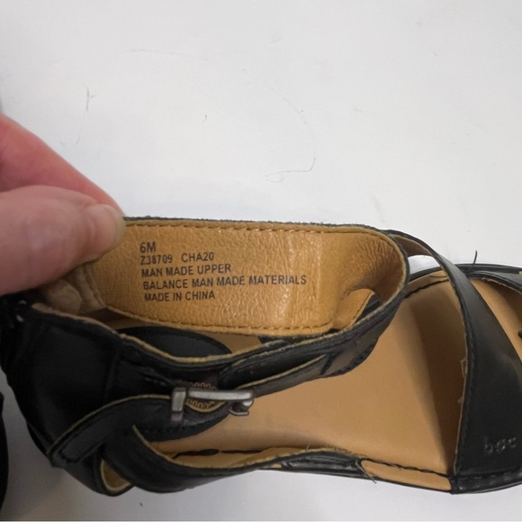 b.o.c. Leila Black and Tan Gladiator Sandals Women's Size 6 - Picture 5 of 13